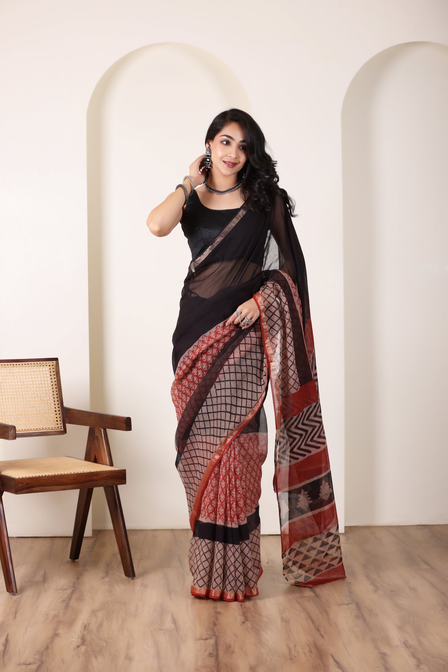 KOTA BREEZE BLACK&RED HANDWOVEN SAREE WITH ELEGANT CONTRAST BORDER