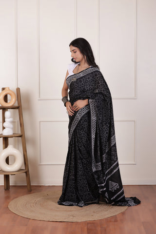 BLACK ELEGANCE ULTRA SOFT MUL MUL COTTON SAREE FOR EVERYDAY WEAR