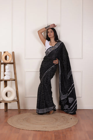 BLACK ELEGANCE ULTRA SOFT MUL MUL COTTON SAREE FOR EVERYDAY WEAR