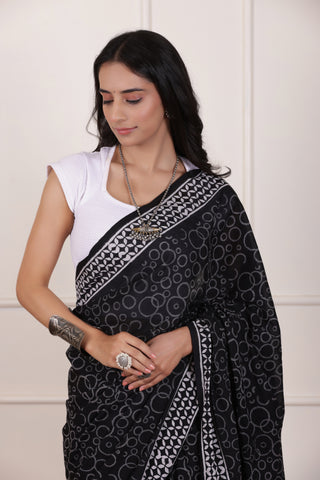 BLACK ELEGANCE ULTRA SOFT MUL MUL COTTON SAREE FOR EVERYDAY WEAR