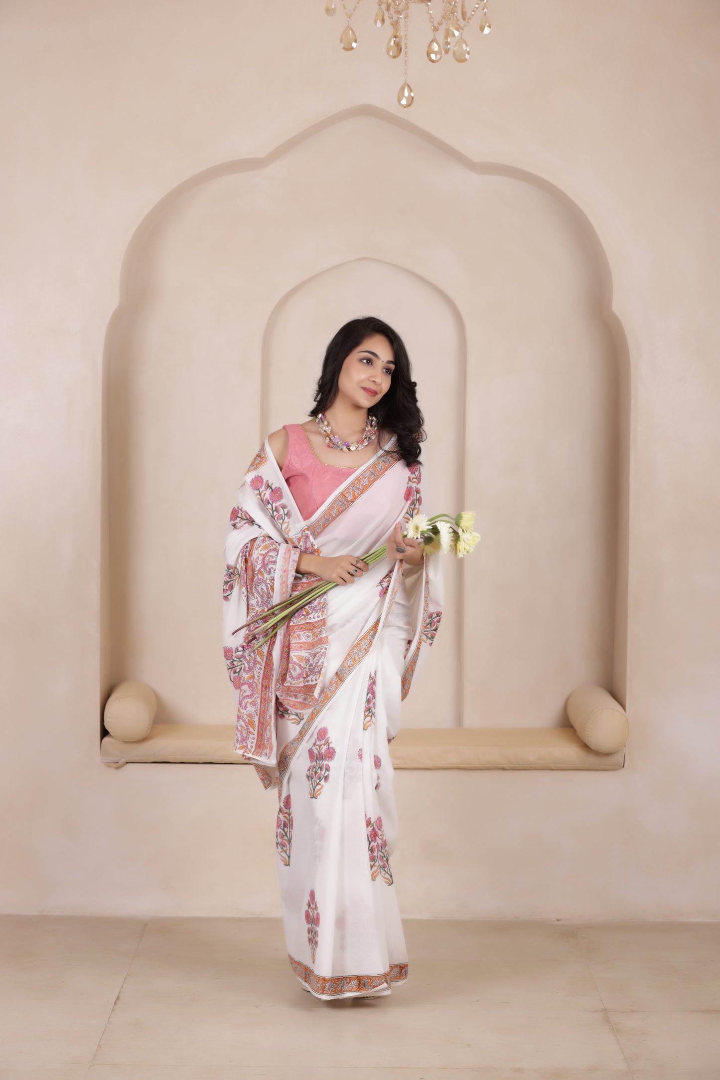 ULTRA SOFT MUL MUL COTTON SAREE IN WHITE&PINK COMBO