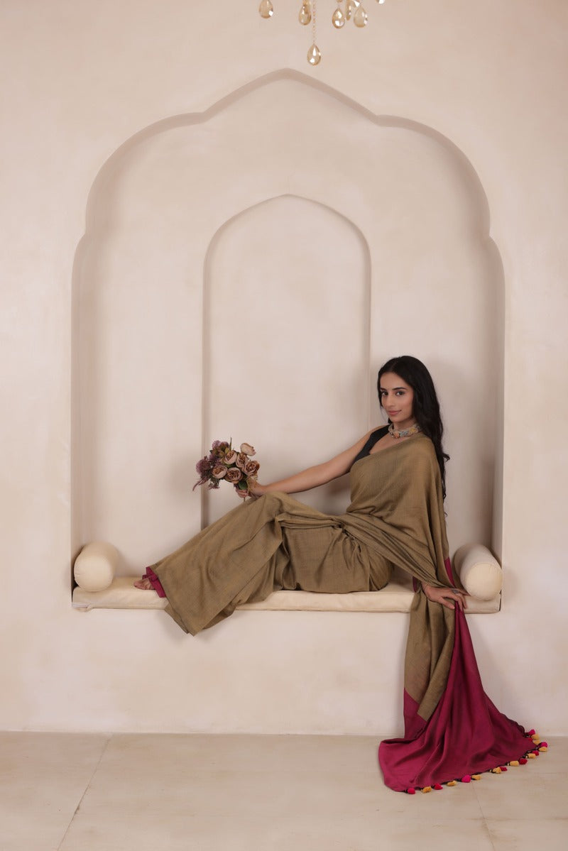 KHADI DUAL WEAVE COTTON SAREE IN SANDAL WITH PINK