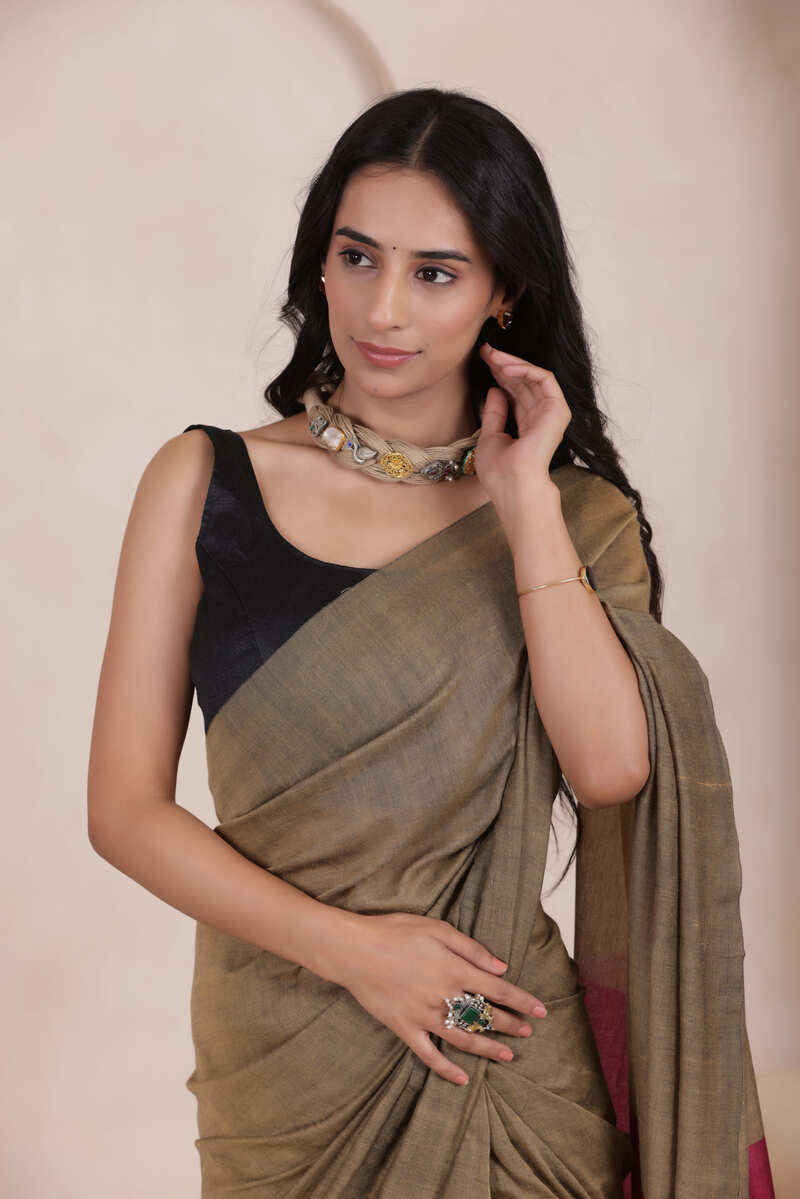 KHADI DUAL WEAVE COTTON SAREE IN SANDAL WITH PINK