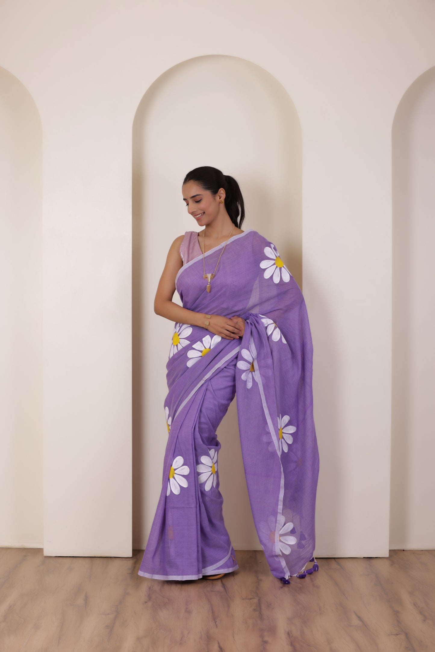 DAISY BLOOM HANDCRAFTED KHADI SAREE IN LAVENDER WITH WHITE DAISY ACCENTS