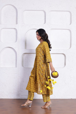 ELEGANT AJRAK CO-ORD SET WITH AUTHENTIC HAND BLOCK DETAILING IN YELLOW COLOUR