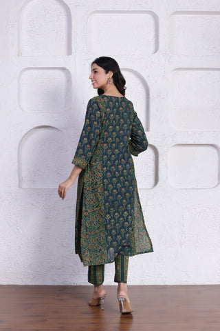 ELEGANT AJRAK CO-ORD SET WITH AUTHENTIC HAND BLOCK DETAILING IN GREEN COLOUR