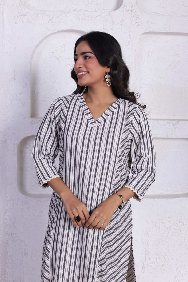 PURE COTTON STRIPPED WHITE COORD SET FOR EFFORT LESS EVERYDAY ELEGANCE