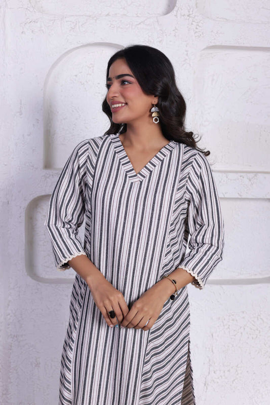 PURE COTTON STRIPPED WHITE COORD SET FOR EFFORT LESS EVERYDAY ELEGANCE