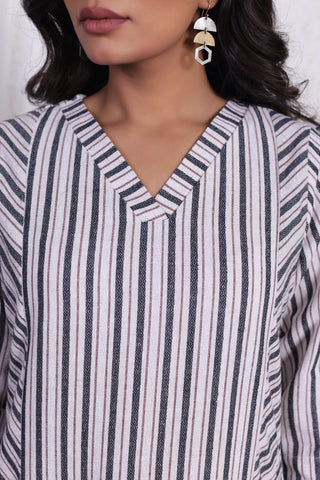 PURE COTTON STRIPPED WHITE COORD SET FOR EFFORT LESS EVERYDAY ELEGANCE