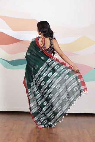 ARTISAN THREAD KHADI SAREE IN GREEN WITH WHITE WEAVES AND CONTRAST RED BORDER