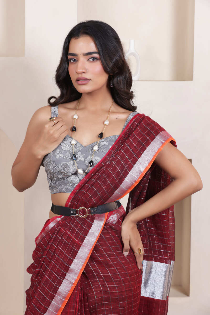 ELEGANT MAROON LINEN COTTON GRID SAREE WITH TIMELESS MINIMAL CHECKS
