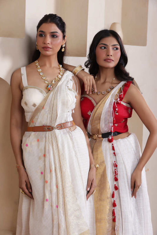 ELEGANT WHITE LINEN COTTON GRID SAREE WITH SUBTLE HANDWOVEN FINISH