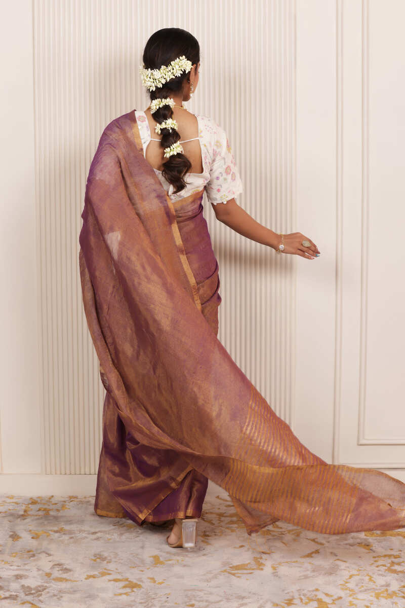 LUXE VIOLET LINEN TISSUE DRAPE WITH RICH SHEEN AND ZARI EDGED PALLU