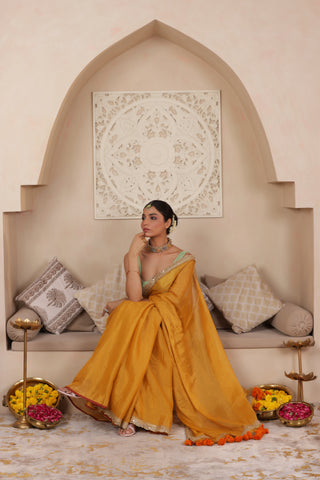 GOLDEN GRACE LUSTROUS TISSUE SAREE WITH ORNATE LACE EMBELLISHMENT