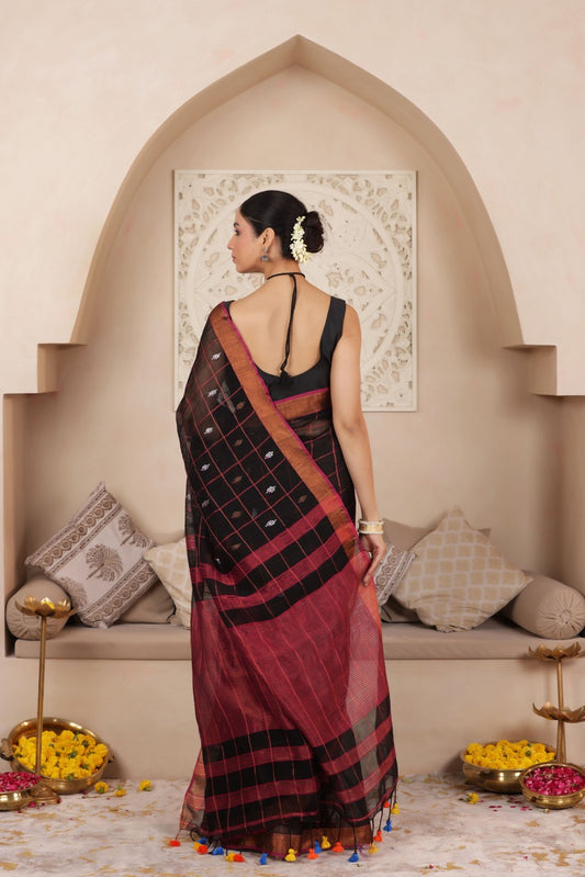 CLASSIC BROWN CHARM HANDWOVEN LINEN BUTTA CHECKS DRAPE