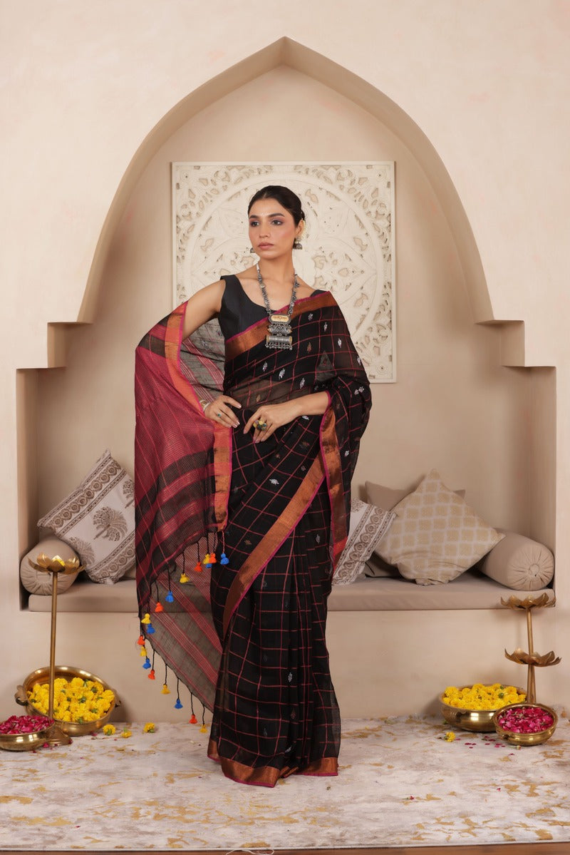 CLASSIC BROWN CHARM HANDWOVEN LINEN BUTTA CHECKS DRAPE