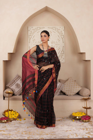 CLASSIC BROWN CHARM HANDWOVEN LINEN BUTTA CHECKS DRAPE