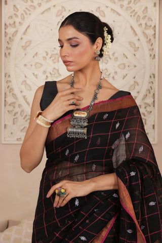 CLASSIC BROWN CHARM HANDWOVEN LINEN BUTTA CHECKS DRAPE