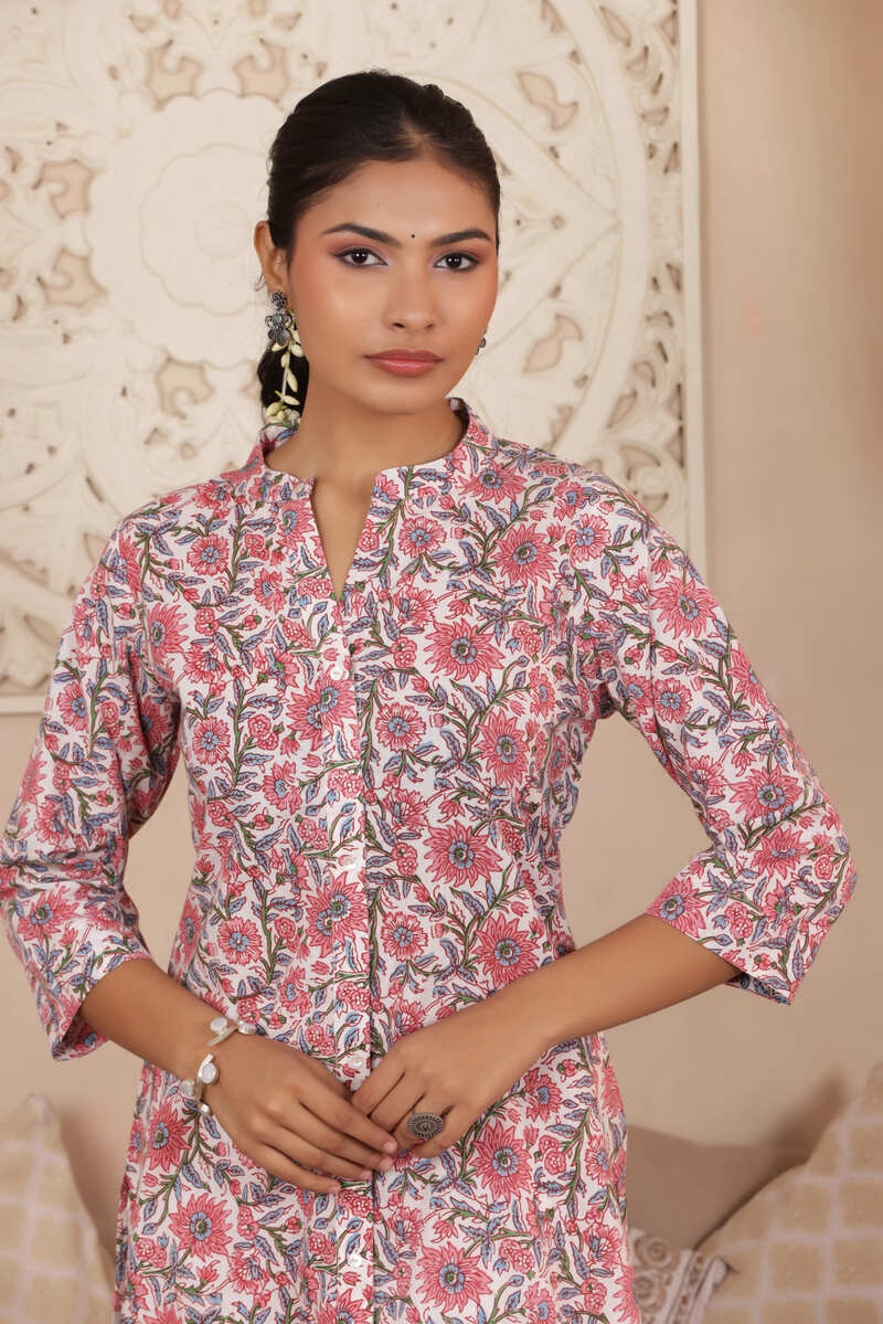 ELEGANT HANDCRAFTED COTTON KURTI WITH COLLAR NECKLINE IN WHITE COLOUR