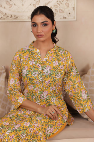 ELEGANT HANDCRAFTED COTTON KURTI WITH COLLAR NECKLINE IN YELLOW COLOUR