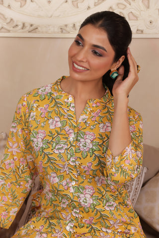 ELEGANT HANDCRAFTED COTTON KURTI WITH COLLAR NECKLINE IN YELLOW COLOUR