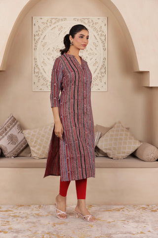 ELEGANT HANDCRAFTED AJRAK COTTON KURTI WITH COLLAR NECKLINE IN MAROON COLOUR